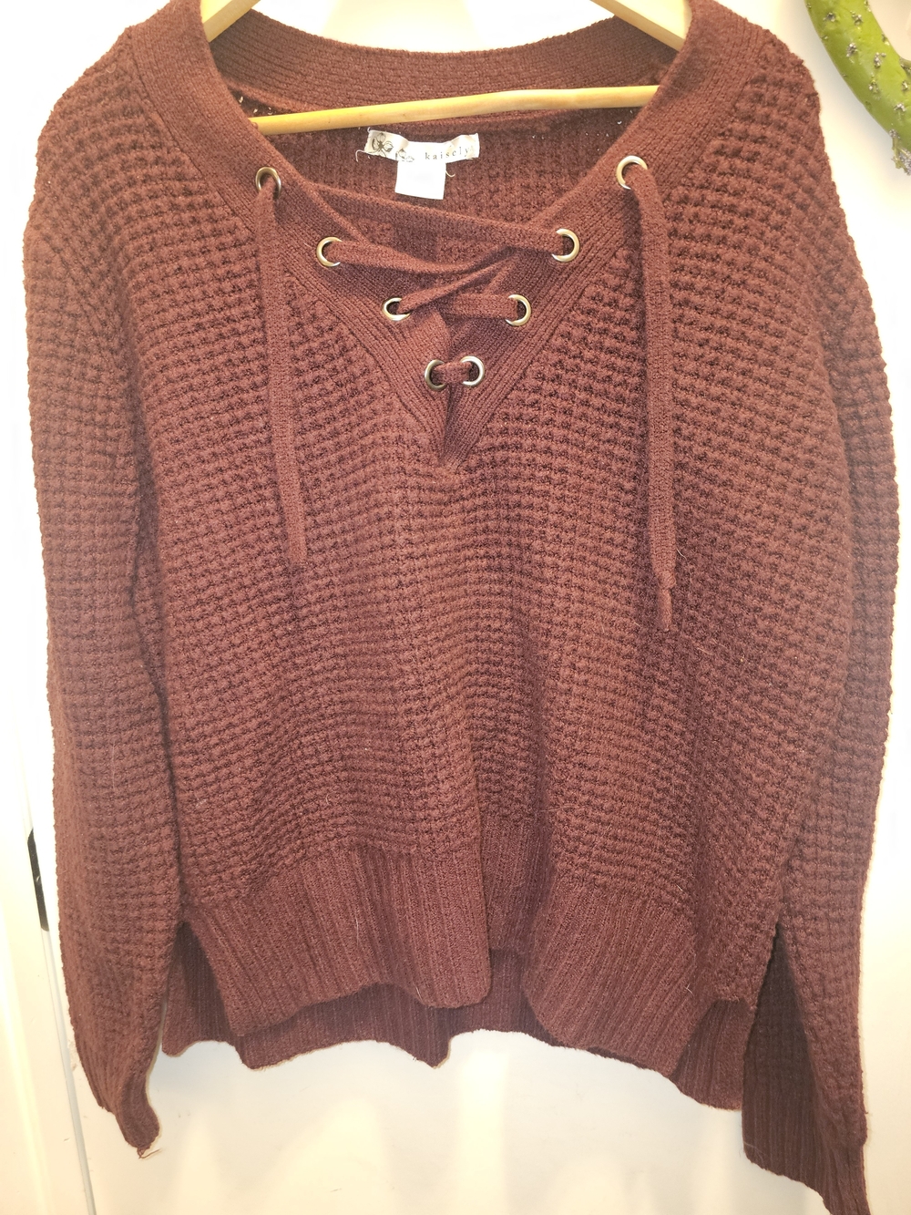 Kaiy Maroon Lace Up Waffle Knit Sweater Size Small E U C